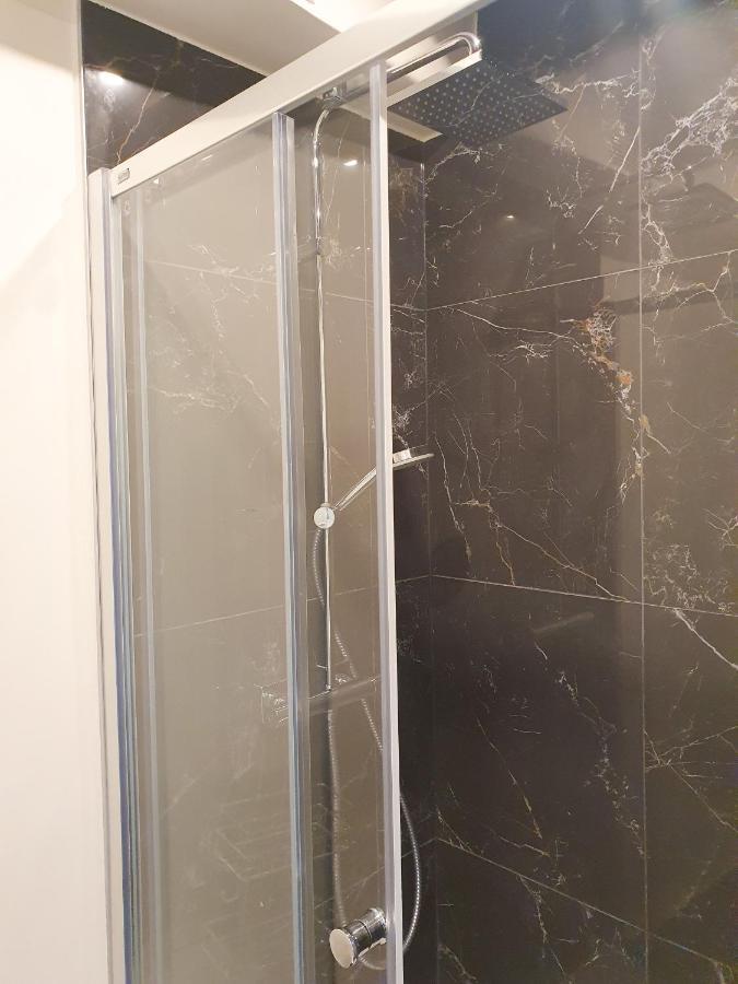 Exigehome-Grand Studio En Centre Ville - 300 M Du Rer A Saint-Germain-en-Laye Luaran gambar